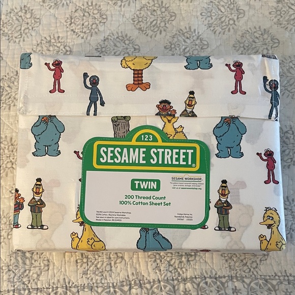 *RARE* - Sesame Street Colorful Character Twin Sheet Set NWT